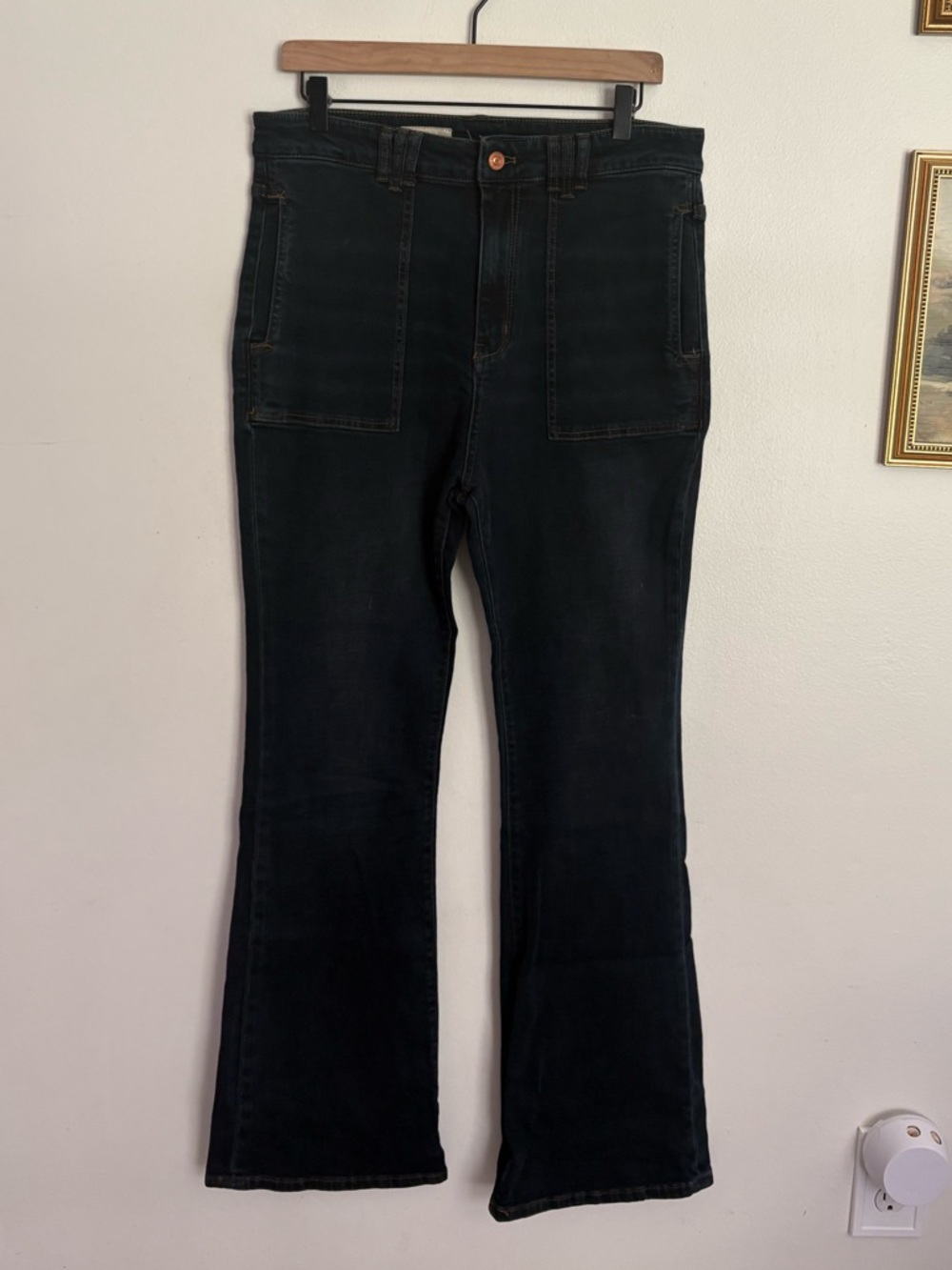 Pilcro Anthropologie Dark Wash The Icon Flare Blue Denim Jeans Women's size 31